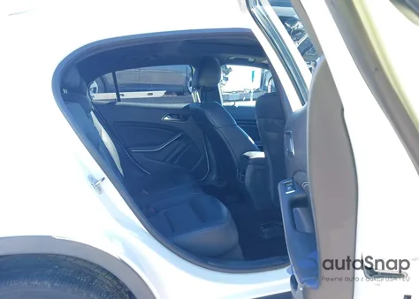 2020 Mercedes-Benz Gla 250 z USA, uszkodzony, nr VIN WDCTG4EB7LJ650138